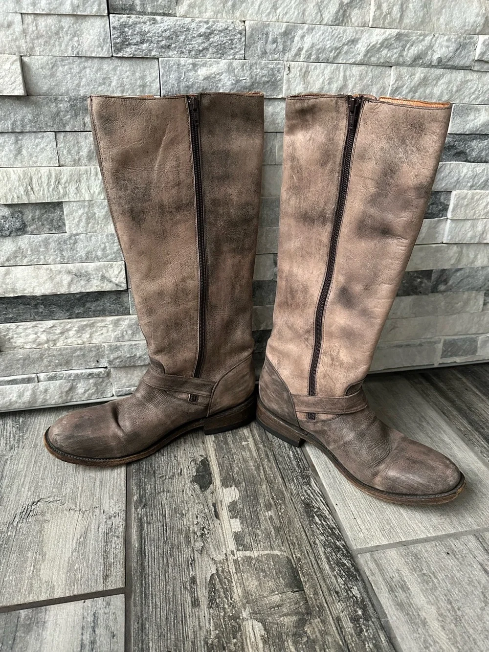 MIZ MOOZ Leather Western Ankle Booties Size 9